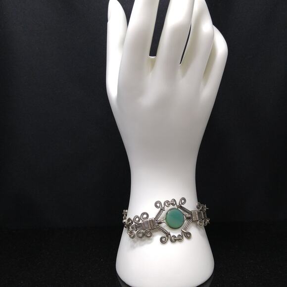 1970s Green Chrysoprase Wire Wrapped Bracelet Boho Artisan 10K Tested Vintage - Picture 3 of 10